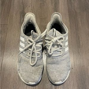 Adidas foam cloud shoes size 10